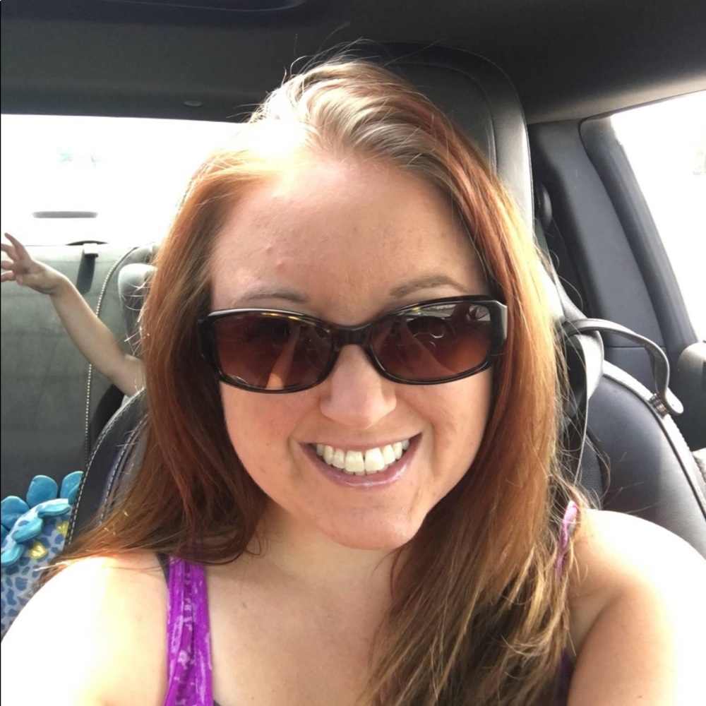 Meet your Posher, Nicole